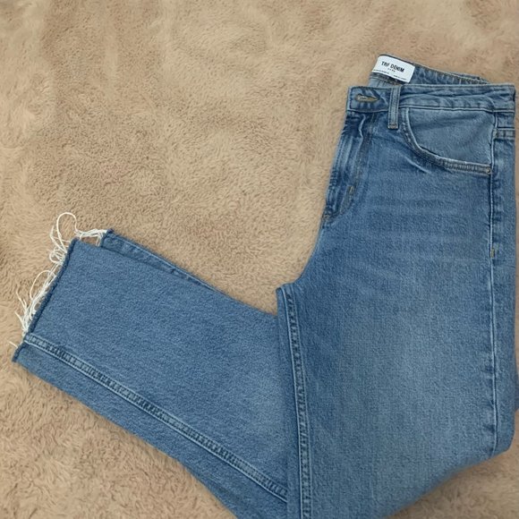 Jeans - Picture 1 of 3